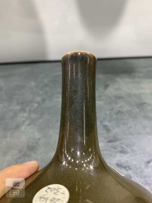 清晚期茶叶末釉荸荠瓶 - 图5